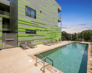 4004 Banister Ln - Photo Thumbnail 20