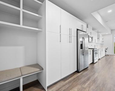 4004 Banister Ln - Photo Thumbnail 12
