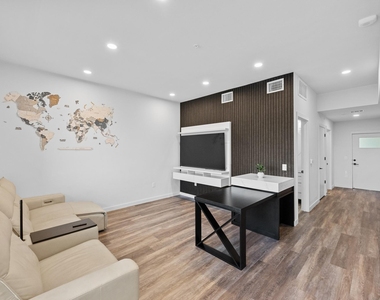 4004 Banister Ln - Photo Thumbnail 8