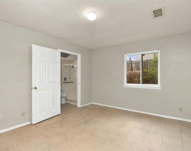 415 Thelma Dr - Photo Thumbnail 10