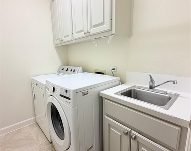 4009 Eck Ln - Photo Thumbnail 34