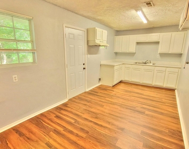 9348 Culpeper Avenue - Photo Thumbnail 8