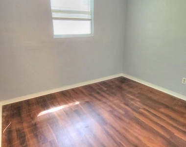9348 Culpeper Avenue - Photo Thumbnail 11