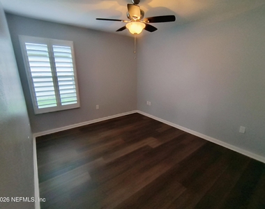 1211 Sarahs Landing Drive - Photo Thumbnail 13