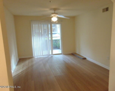 10075 Gate Parkway N - Photo Thumbnail 7