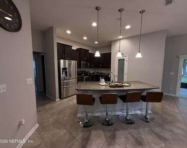 686 Glendale Lane - Photo Thumbnail 6