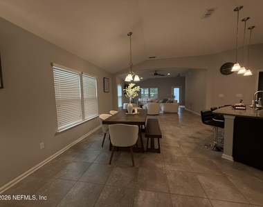 686 Glendale Lane - Photo Thumbnail 13