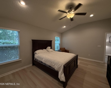686 Glendale Lane - Photo Thumbnail 18