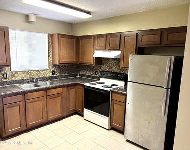 5219 Westchase Court - Photo Thumbnail 3
