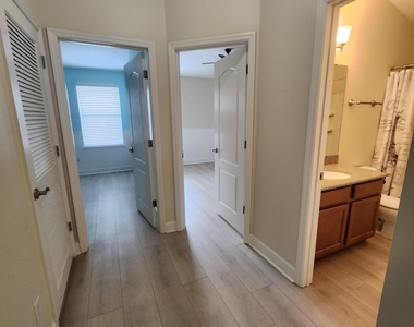 201 Edgeford Court - Photo Thumbnail 27