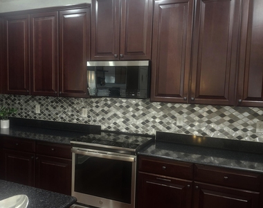 201 Edgeford Court - Photo Thumbnail 65