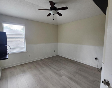 201 Edgeford Court - Photo Thumbnail 30