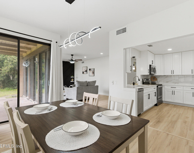 7602 Las Palmas Way - Photo Thumbnail 13