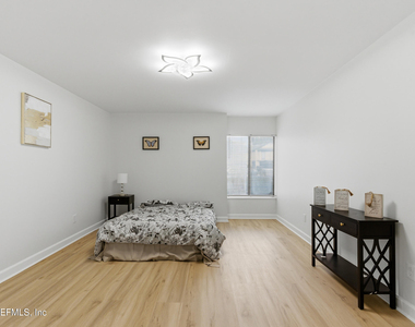 7602 Las Palmas Way - Photo Thumbnail 22