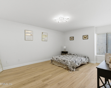 7602 Las Palmas Way - Photo Thumbnail 21