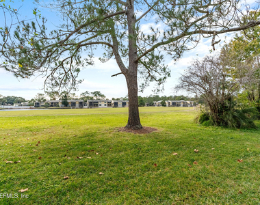 7602 Las Palmas Way - Photo Thumbnail 33