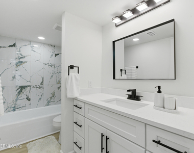 7602 Las Palmas Way - Photo Thumbnail 20