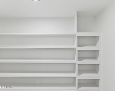 7602 Las Palmas Way - Photo Thumbnail 28
