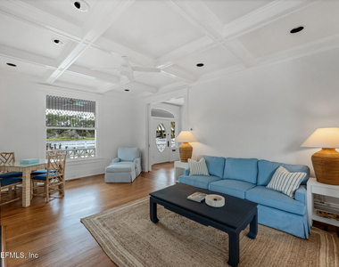 289 N Roscoe Boulevard - Photo Thumbnail 7