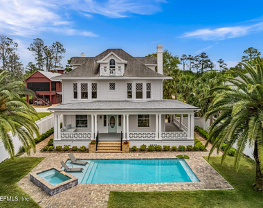 289 N Roscoe Boulevard - Photo Thumbnail 42