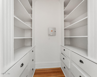 289 N Roscoe Boulevard - Photo Thumbnail 34