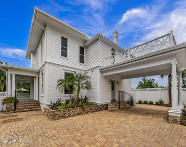 289 N Roscoe Boulevard - Photo Thumbnail 3