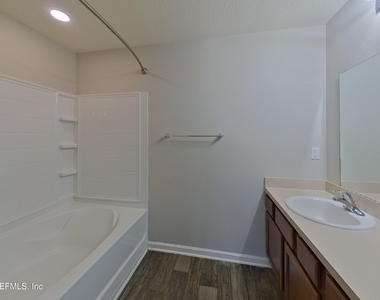 2210 Pebble Point Drive - Photo Thumbnail 9