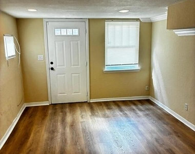 2738 Riverside Avenue - Photo Thumbnail 1