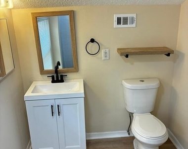 2738 Riverside Avenue - Photo Thumbnail 7