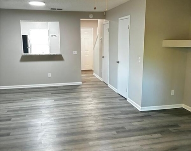 5640 Ansley Street - Photo Thumbnail 2
