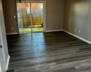 5640 Ansley Street - Photo Thumbnail 3