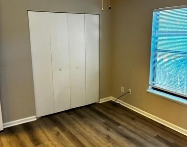 5640 Ansley Street - Photo Thumbnail 13