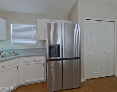 3099 Wavering Lane - Photo Thumbnail 4
