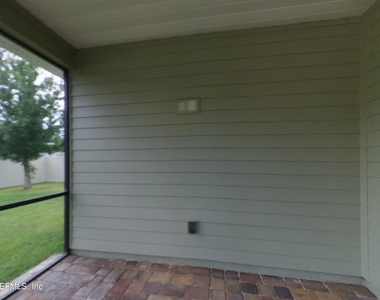 10328 Pavnes Creek Drive - Photo Thumbnail 15
