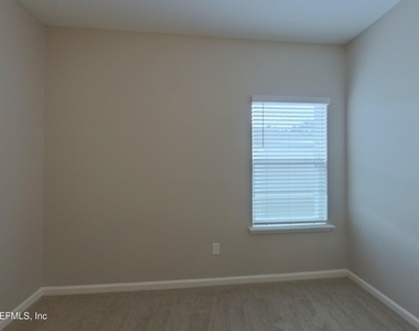 10328 Pavnes Creek Drive - Photo Thumbnail 9