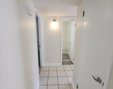 1024 Snug Harbour Court - Photo Thumbnail 12