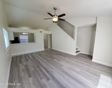 1024 Snug Harbour Court - Photo Thumbnail 26