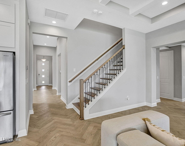 11476 Madelynn Drive - Photo Thumbnail 3