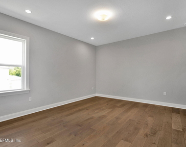 11476 Madelynn Drive - Photo Thumbnail 24