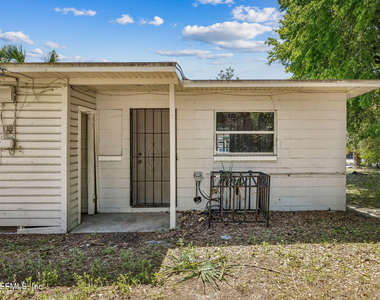 1627 E 9th Street - Photo Thumbnail 16