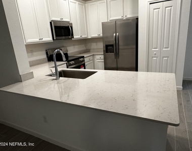 1684 Pacifico Way - Photo Thumbnail 9