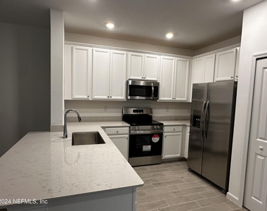 1684 Pacifico Way - Photo Thumbnail 6