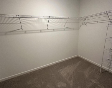 1684 Pacifico Way - Photo Thumbnail 15
