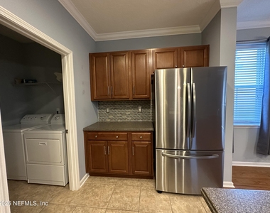 12173 Hatherden Court - Photo Thumbnail 10