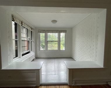 1233 Judson Avenue - Photo Thumbnail 3