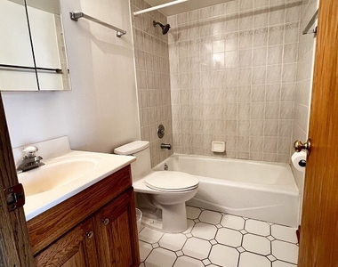 8659 Meade Avenue - Photo Thumbnail 13