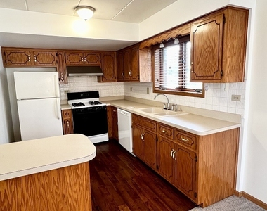 8659 Meade Avenue - Photo Thumbnail 7