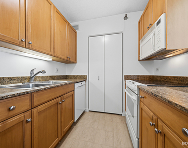 400 N Lasalle Street - Photo Thumbnail 8