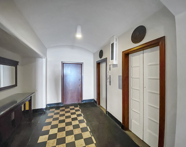 1205 W Sherwin Avenue - Photo Thumbnail 7