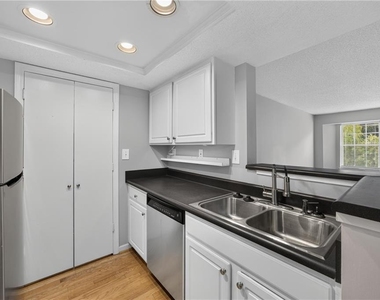 1021 Chastain Park Court Ne - Photo Thumbnail 6